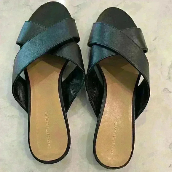 Saks 5th Avenue Womens Leather Sandals Size 7 - Picture 1 of 3